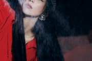 亚洲色诱一区欧美女: 魅力女性展现异域风情